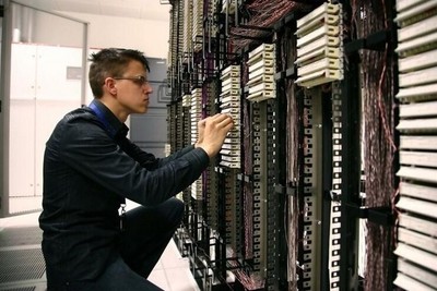 汽车服务市场大 谁更高效谁称霸！戴尔PowerEdge M630刀刃之选引领行业变革